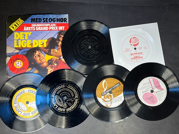 Product image 1 of 8