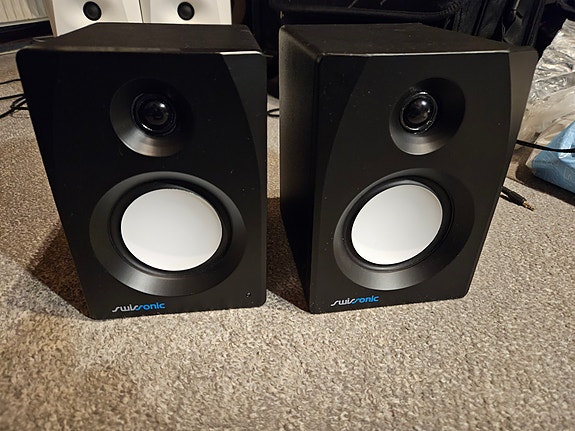 Product image 1 of 2