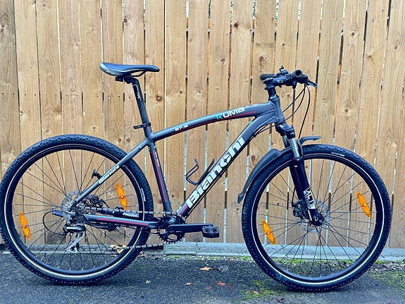 Product image 1 of 8