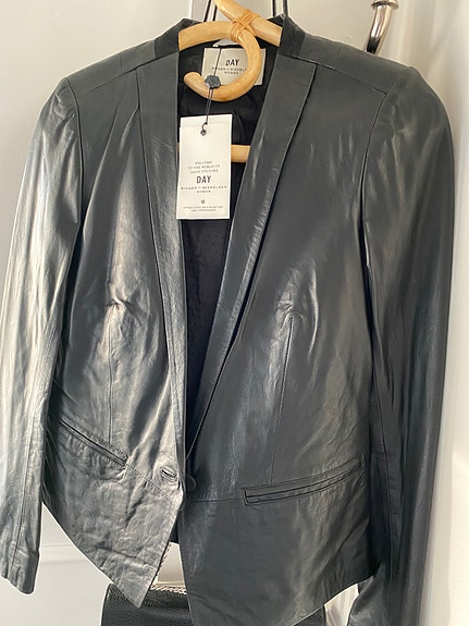 Product image 1 of 10