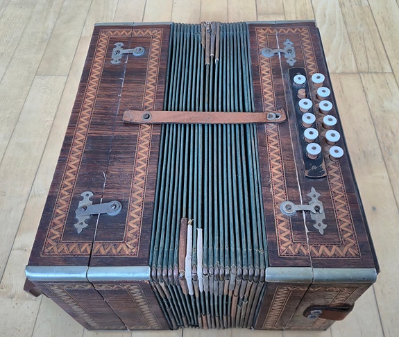 Product image 9 of 10