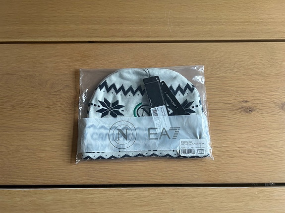 Product image 2 of 9