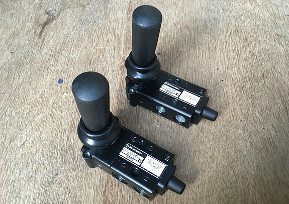 Product image 11 of 13