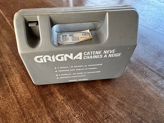 Product image 1 of 3