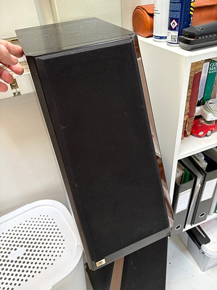 Product image 1 of 2