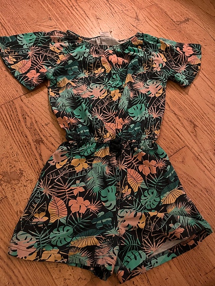 Product image 1 of 8