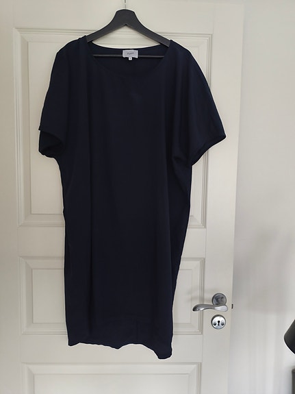 Product image 32 of 49