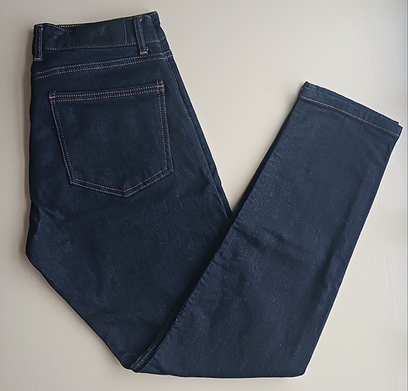 Product image 1 of 8