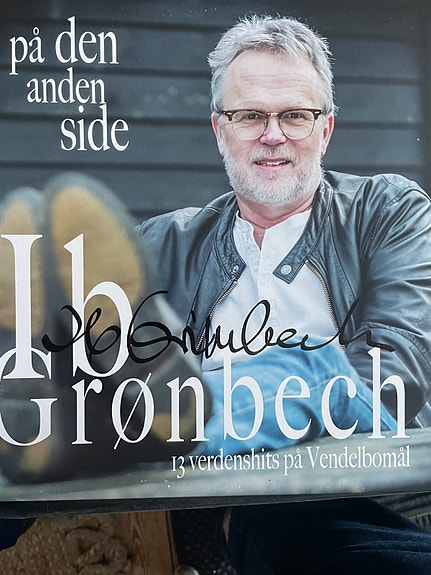 Product image 1 of 2