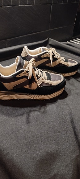 Product image 1 of 4