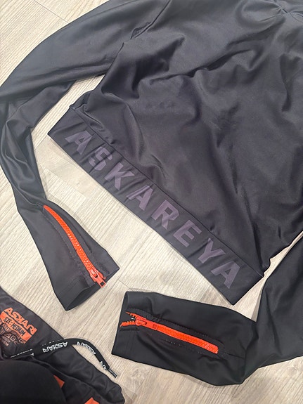 Product image 8 of 9