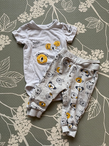 Product image 1 of 2