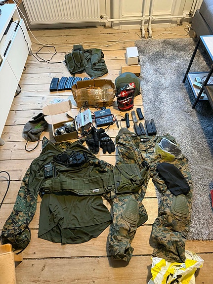 Product image 1 of 8