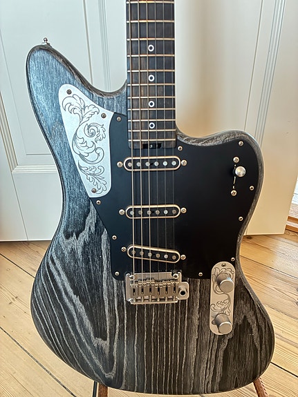 Product image 1 of 7