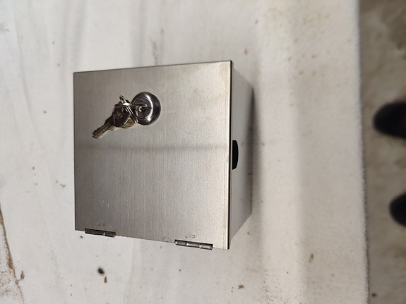 Product image 1 of 3