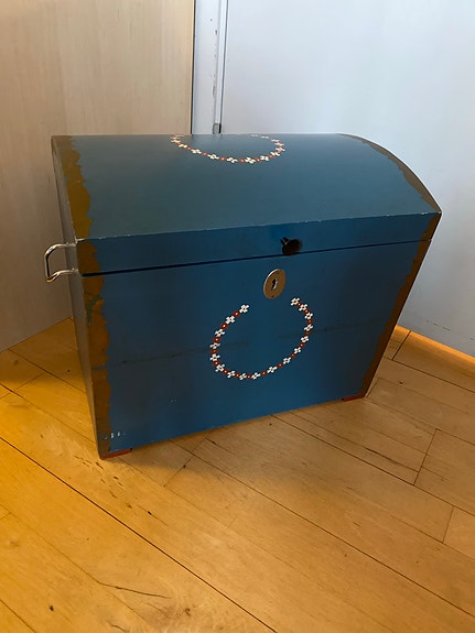 Product image 1 of 8