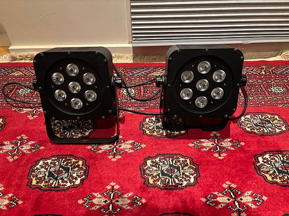 Product image 1 of 2