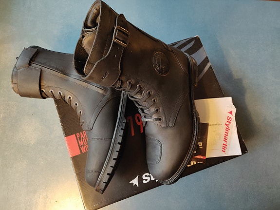 Product image 1 of 9