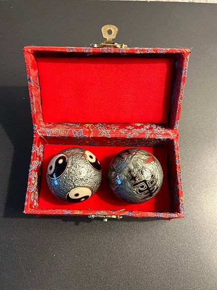 Product image 1 of 2