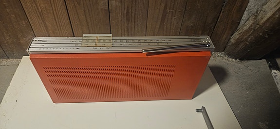 Product image 1 of 2