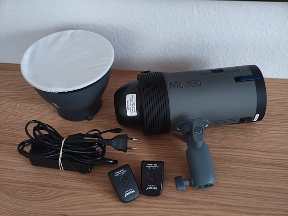 Product image 1 of 5