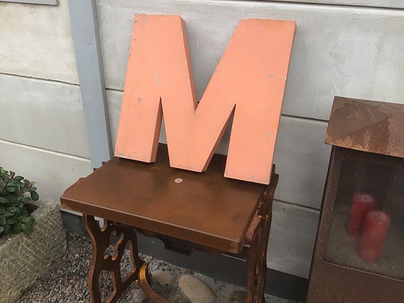 Product image 1 of 6