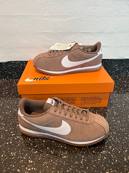 Product image 1 of 10