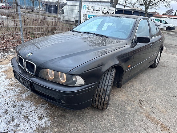 BMW 520i