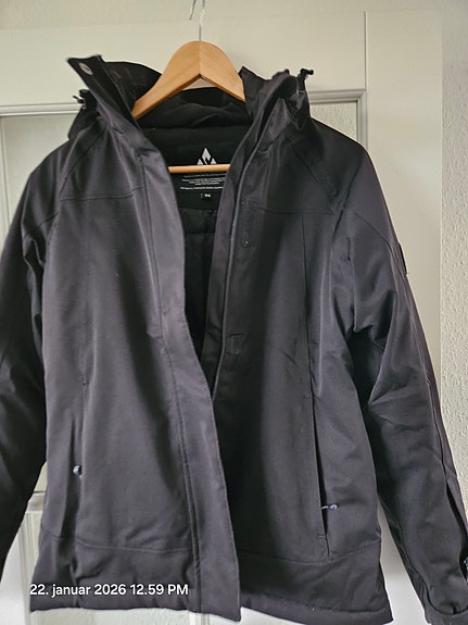 Product image 1 of 7