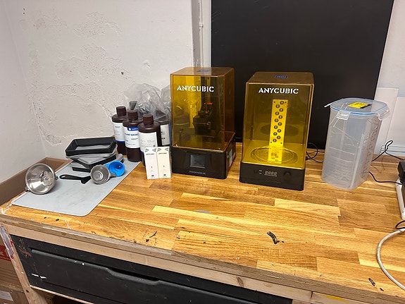 Product image 1 of 2