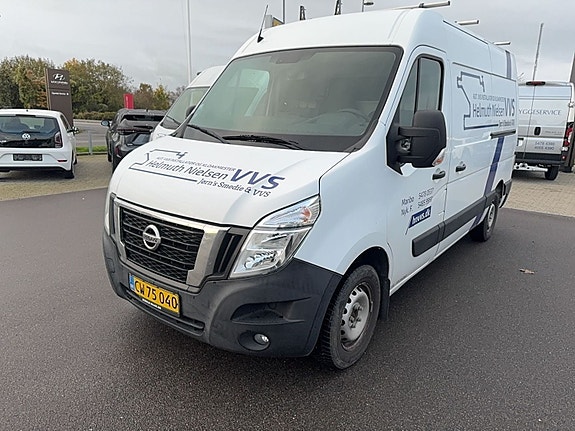 Nissan NV400