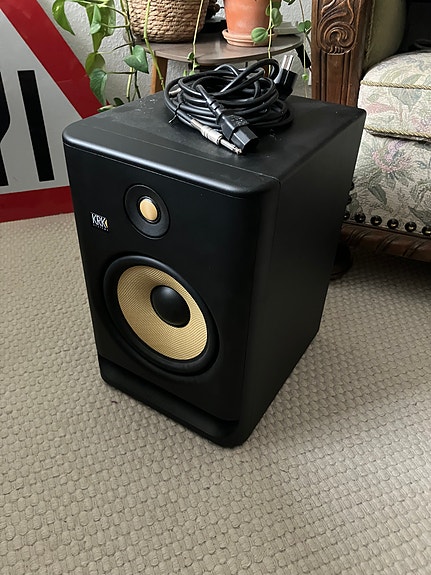 Product image 1 of 4