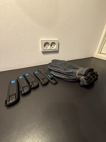 Product image 1 of 6