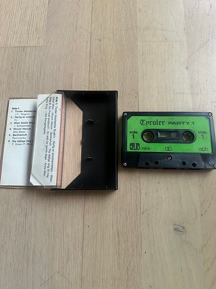 Product image 3 of 3