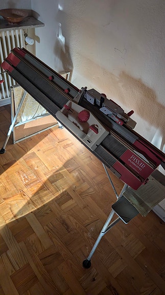 Product image 1 of 6