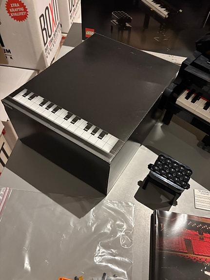 Product image 2 of 9