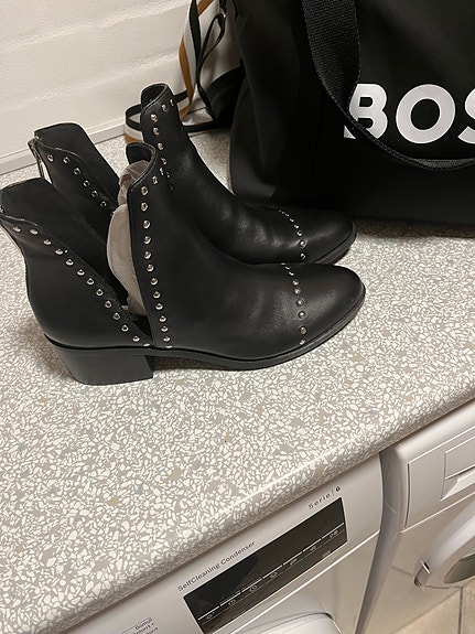 Product image 2 of 9