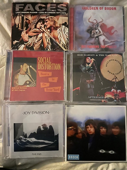 Product image 1 of 2