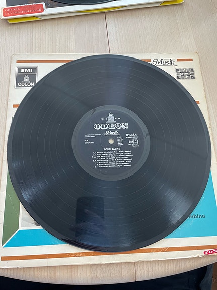 Product image 3 of 3