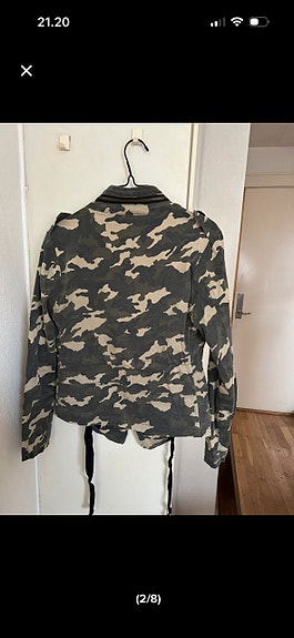 Product image 2 of 8