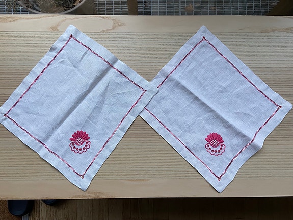 Product image 1 of 2