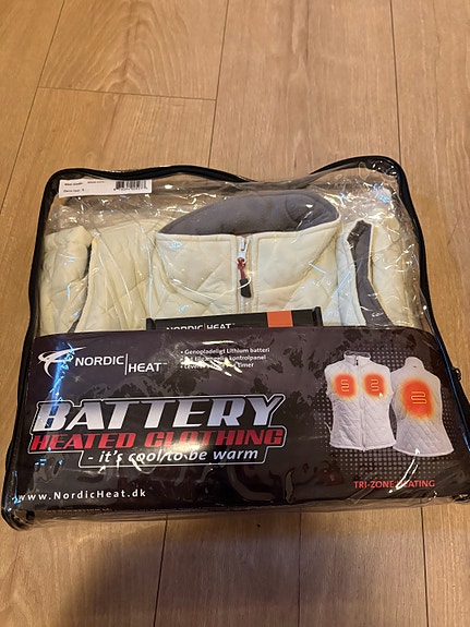 Product image 1 of 3