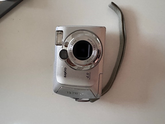 Product image 1 of 2