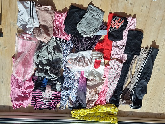 Product image 1 of 3