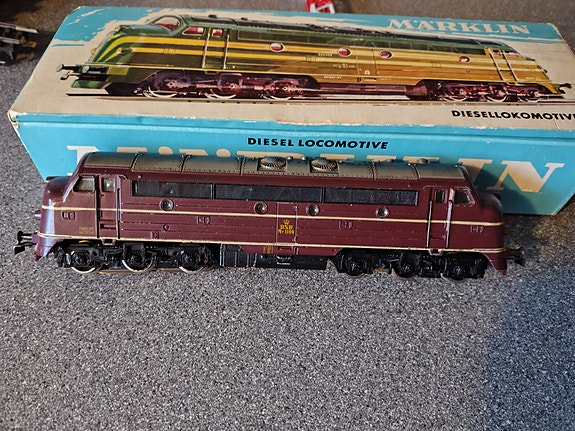 Product image 1 of 4