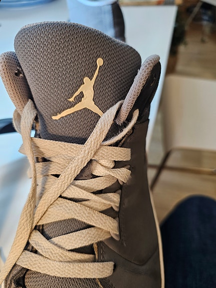 Product image 1 of 8