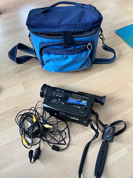 Product image 1 of 3