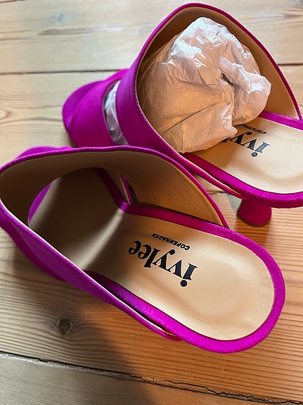 Product image 14 of 18