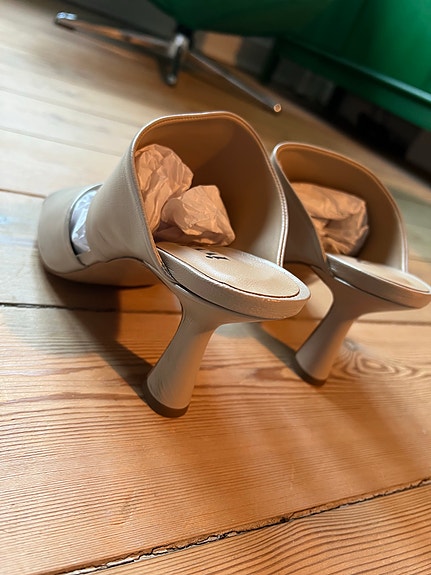 Product image 8 of 16