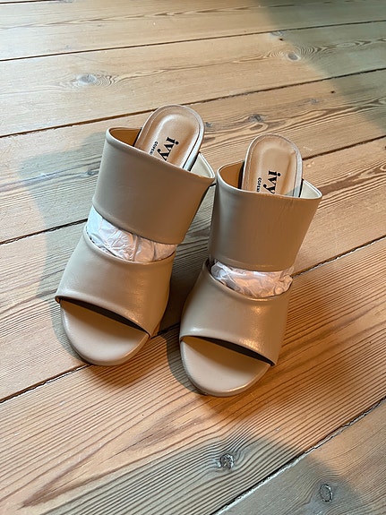 Product image 6 of 16